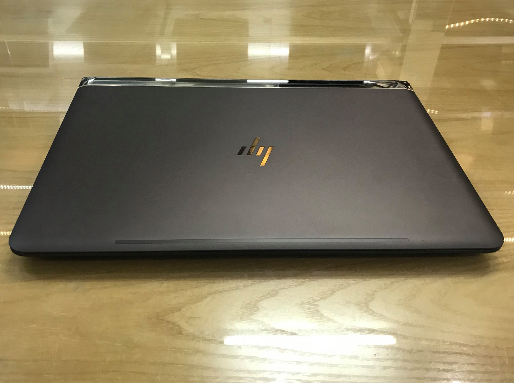 Laptop HP Spectre 13-v020TU-9.jpg